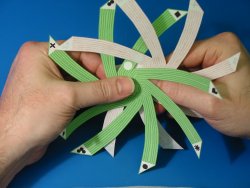 Um passo Instruções Basket Papercraft Páscoa